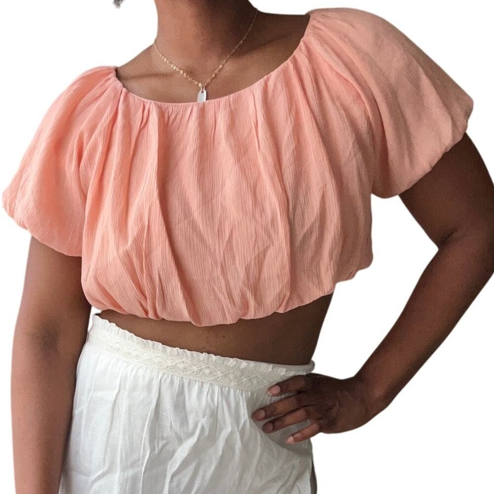 Vestique Peach Short Sleeve Cropped Bubble Top Size Small